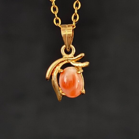 Vintage Coral Pendant Necklace, Dolphin Ore 18K Gold Electroplate - Picture 3 of 5